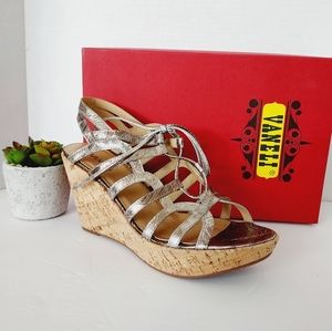 ⤵️💚🧡NEW! VANELi Elvera silver gray open toe Wedge Sandals size 10